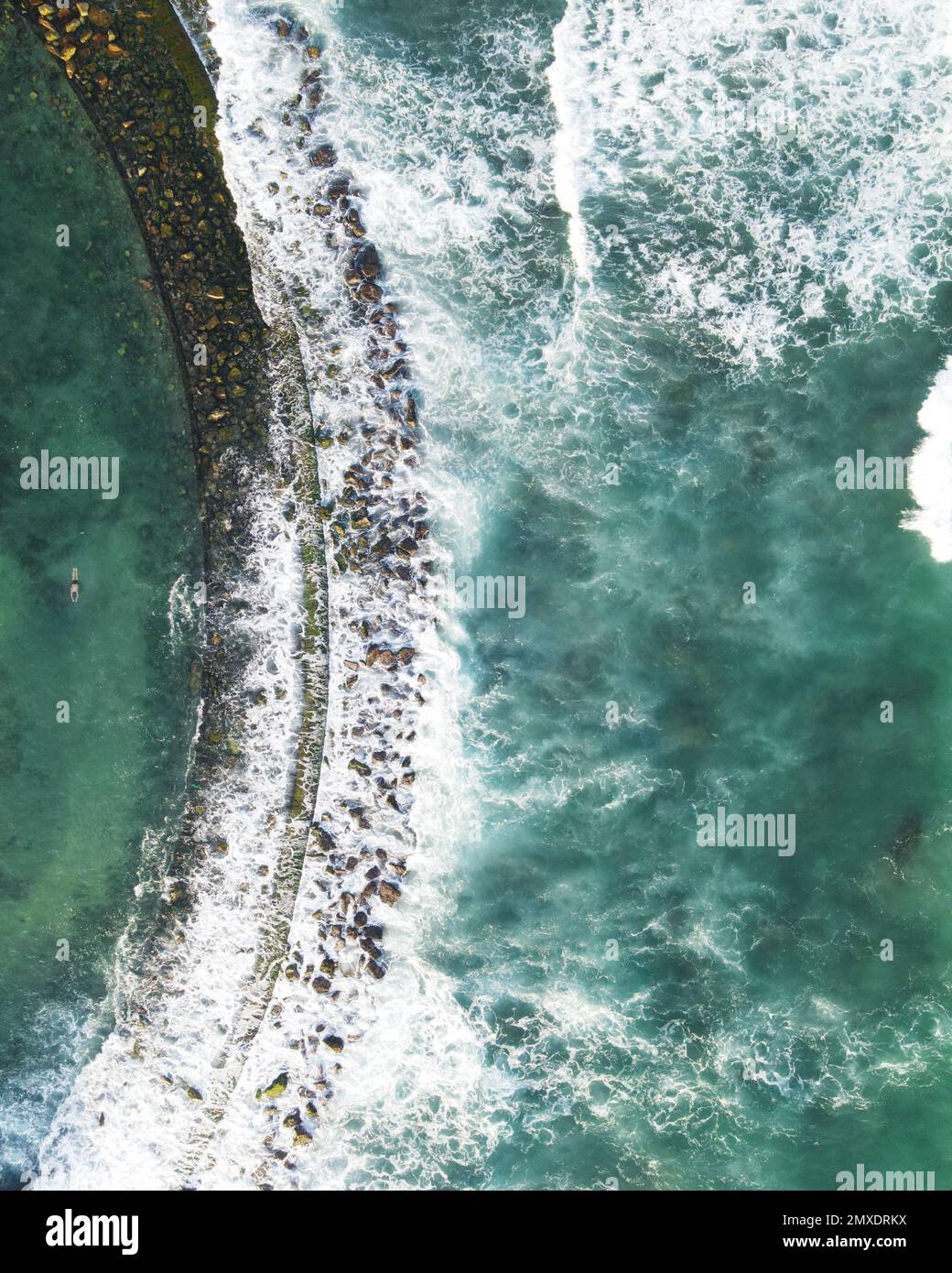 Vertical shot strong waves hi-res stock photography and images - Alamy