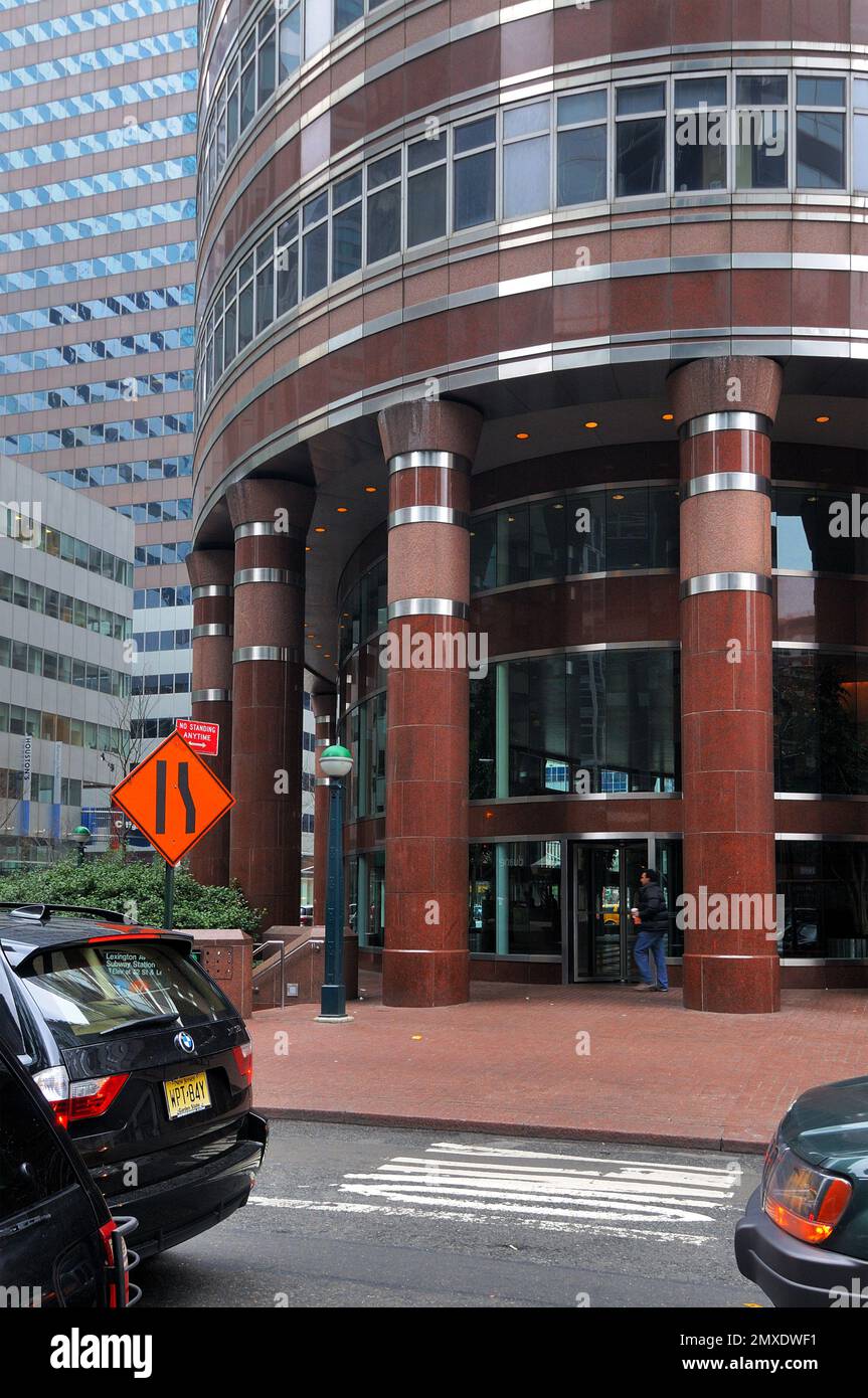 Phillip Johnson's Lipstick Building: Modern elegance in pink hues, a playful icon in the NYC skyline. Stock Photo