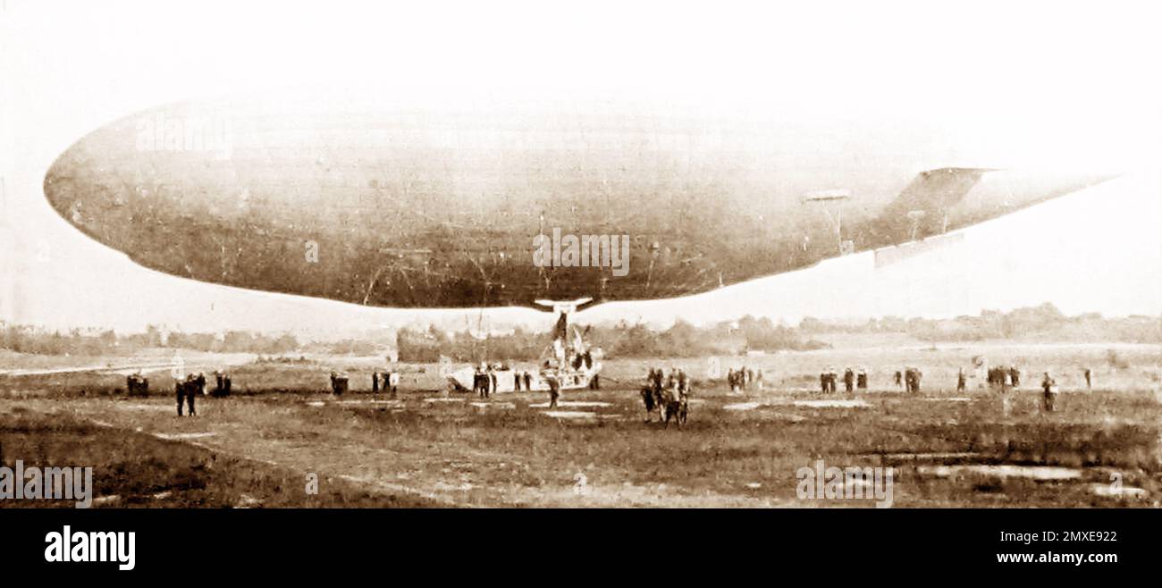 Royal Navy Airship, early 1900s Stock Photo Alamy