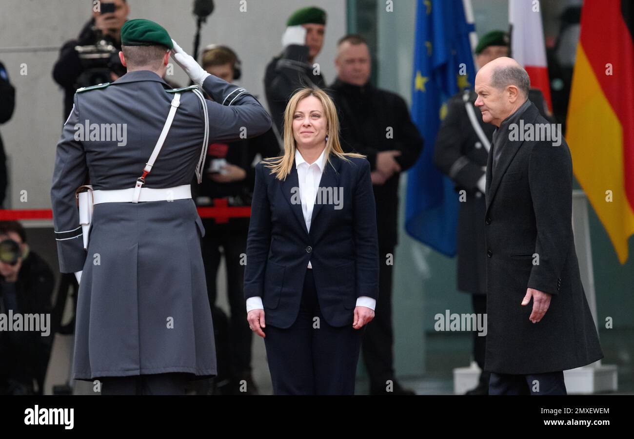 Berlin, Germany. 03rd Feb, 2023. German Chancellor Olaf Scholz (r, SPD