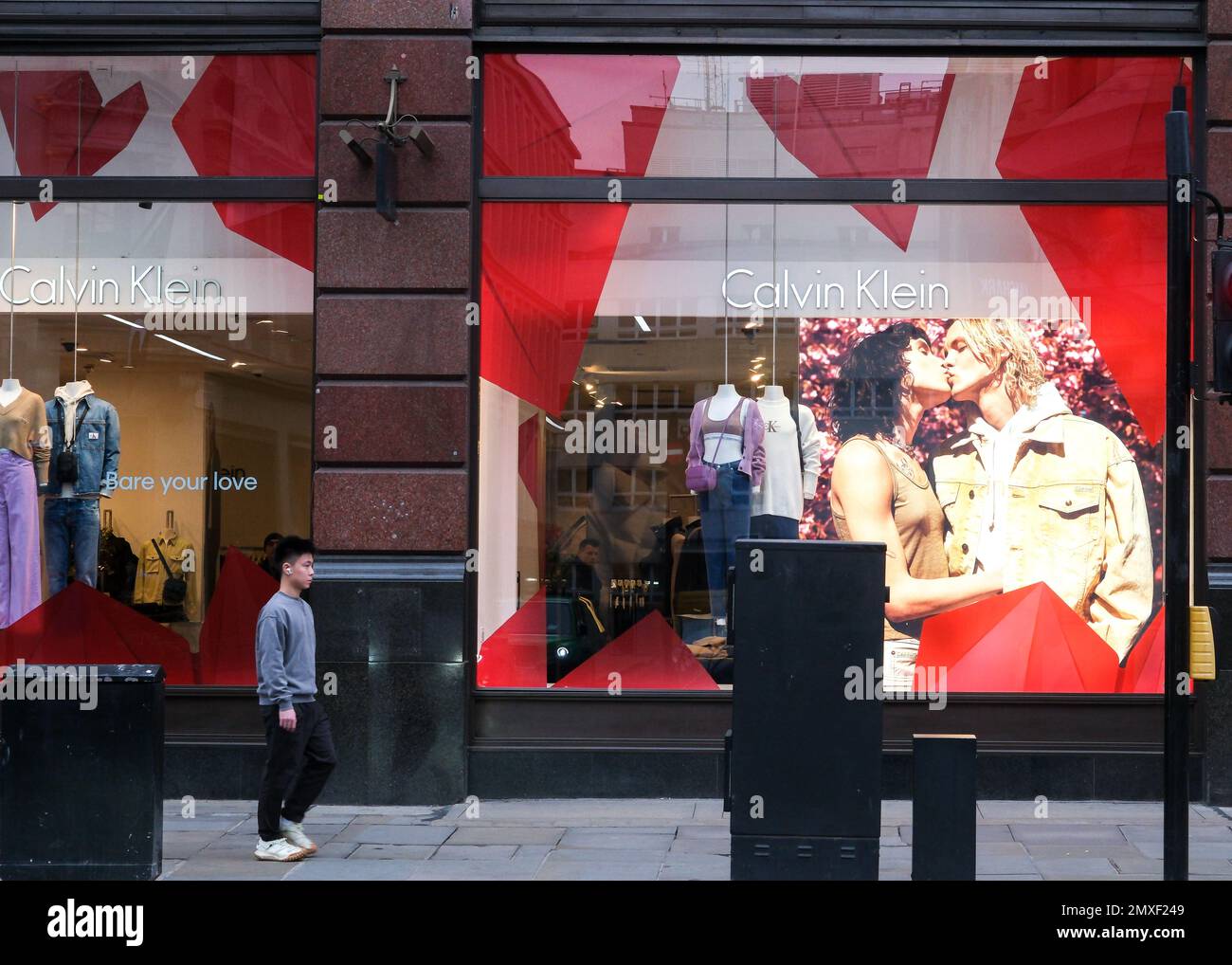 Regent Street, London, UK. 3rd Feb 2023. Valentines day shop windows on  Regent Street, London. Calvin Klein. Credit: Matthew Chattle/Alamy Live  News Stock Photo - Alamy