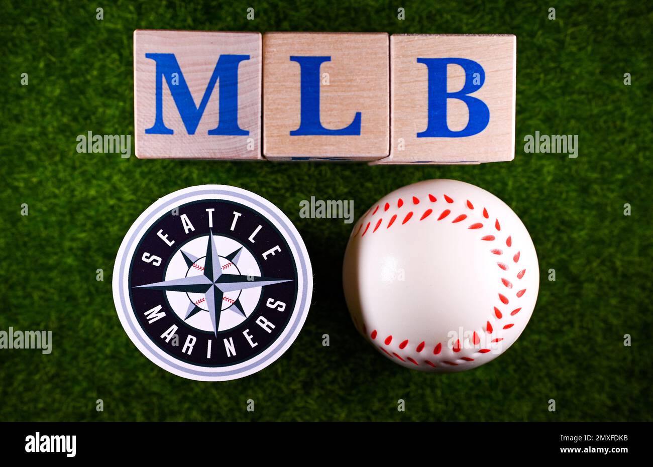 ST. PETERSBURG, FL - JUN 09: Jake Bauers (9) of the Rays at first base  during the MLB regular season game between the Seattle Mariners and the Tampa  Bay Rays as the