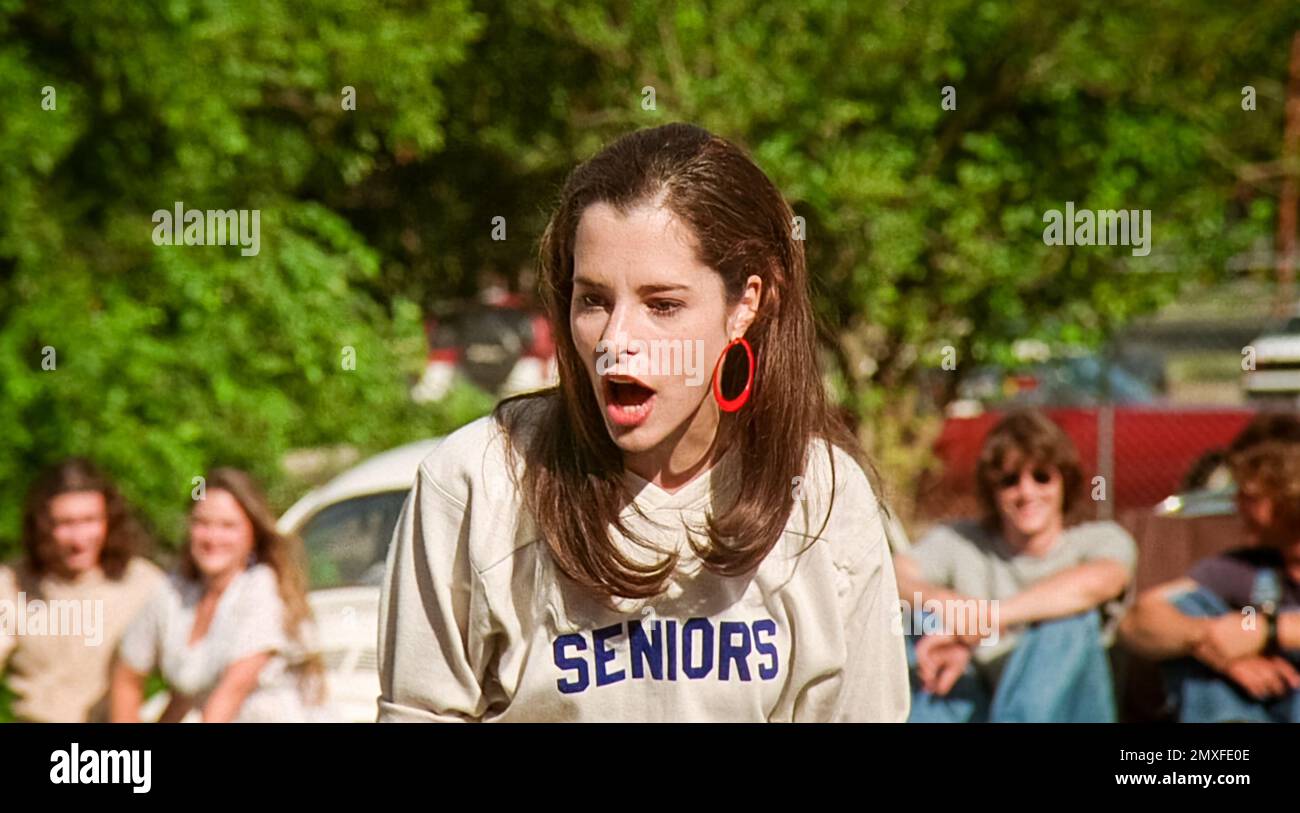 USA. Parker Posey in a scene from the (C)Gramercy Pictures film: Dazed and  Confused (1993). Plot: The adventures of high school and junior high  students on the last day of school in, image size:1300x813