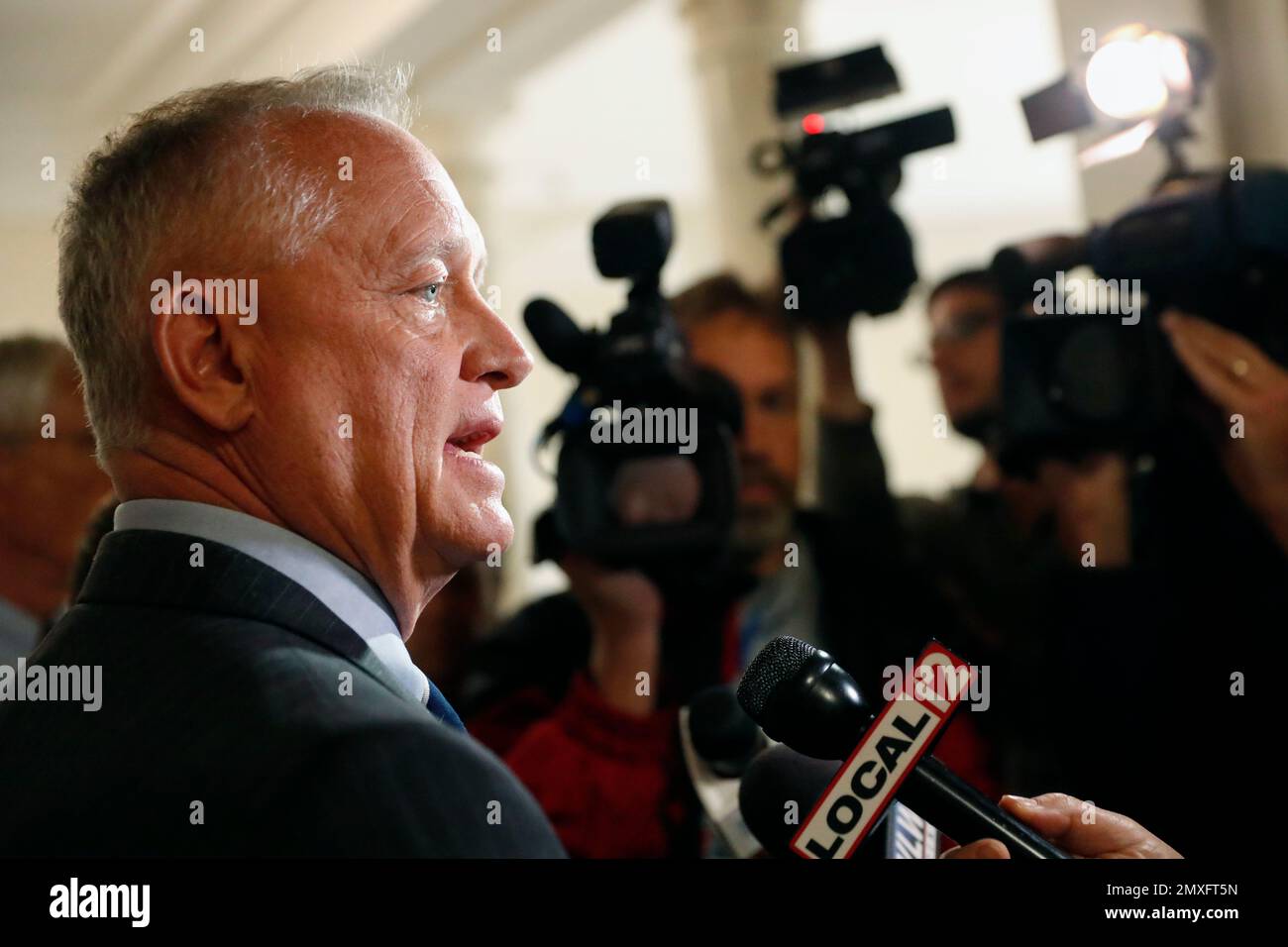 Hamilton County Prosecutor Joe Deters speaks to the media after exiting ...