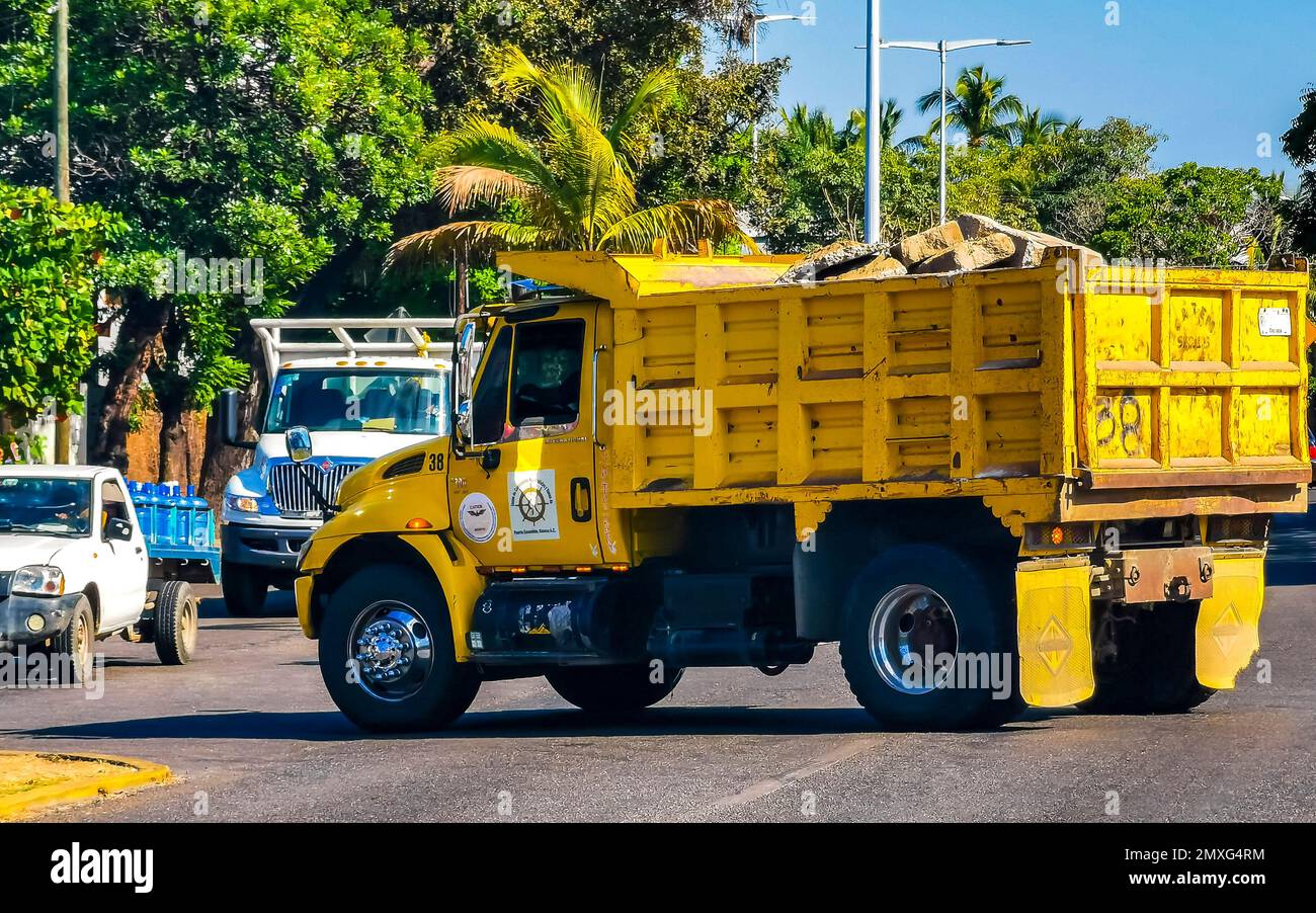 Puerto Escondido Oaxaca Mexico 27. January 2023 Various Mexican dump