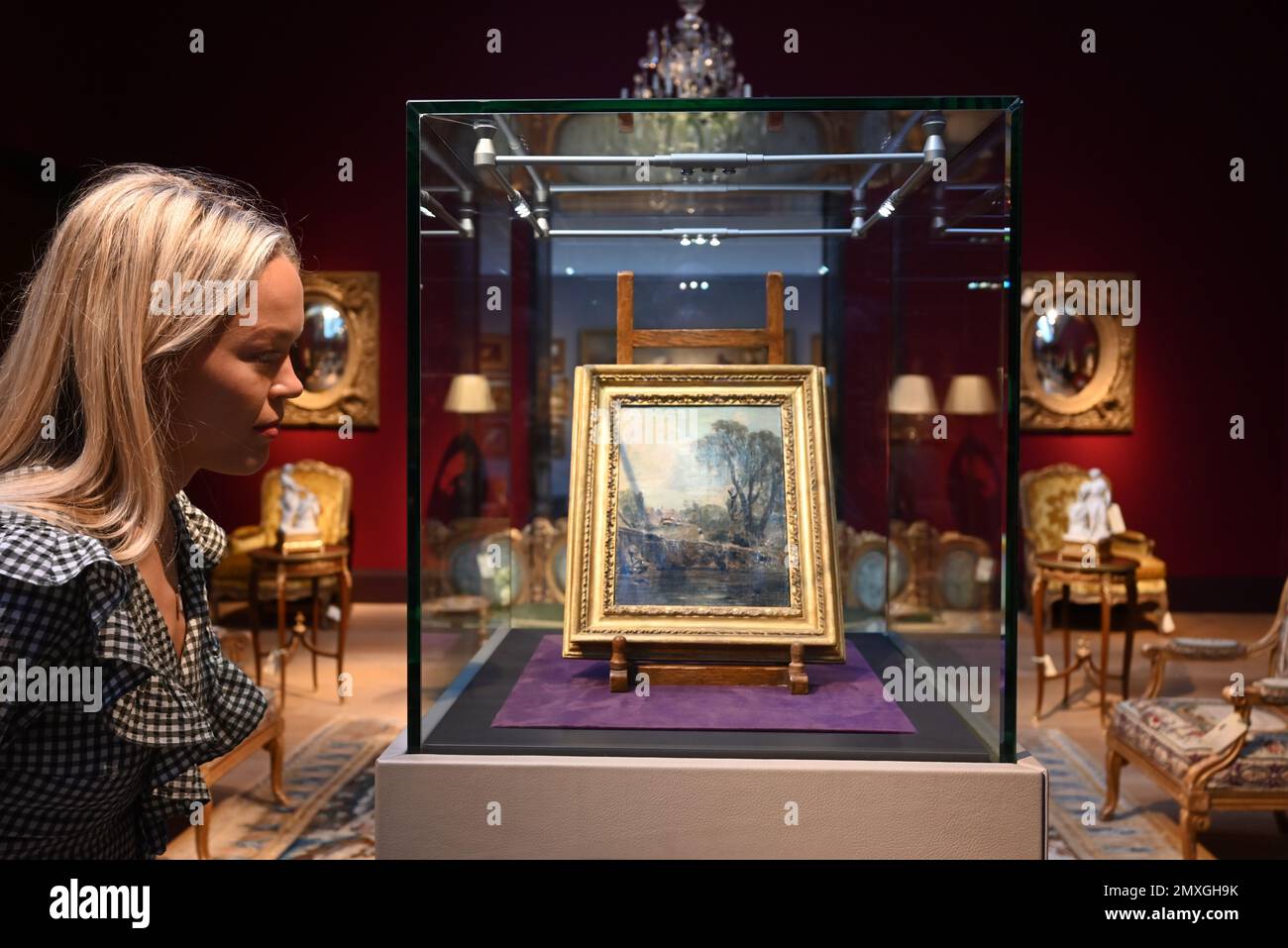 London – On 9 February, Christie’s will offer An Opulent Aesthetic: An Important Private Collection from an English Country House in a live auction. Presenting an opulent reinterpretation of the traditional country house style, the sale comprises 266 lots. The collector’s notable connoisseurship and taste is evident in the distinctive mise-en-scène they created; the house provided a luxurious retreat from the city, where friends were entertained on a grand scale. Spanning 19th century and Old Master paintings to fine furniture, clocks, porcelain,,silver , soft furnishings and lighting . Stock Photo