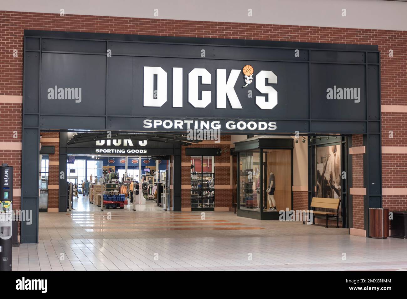 Dicks Sporting Goods Dks Hi Res Stock Photography And Images Alamy