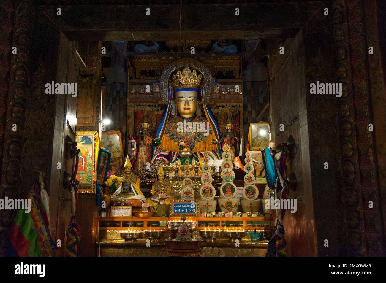 Big Buddha statue in Pelkor Chode monastery in Gyantse, Gyantse Country, Shigatse, Tibet Stock Photo