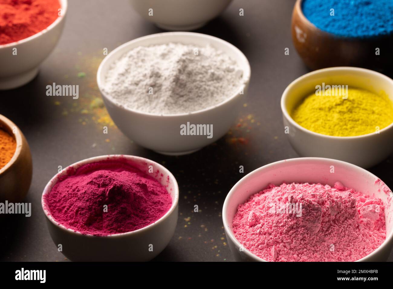 Bowls of coloured powder hi-res stock photography and images - Alamy