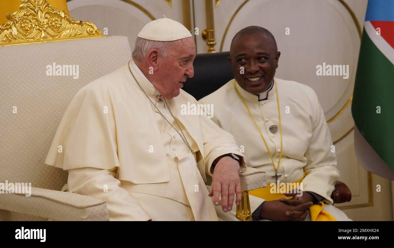 Pope Francis (L) attend meeting with authorities, leaders of civil society and the diplomatic corps, in the garden of the Presidential Palace in Juba, South Sudan. on February 3, 2023 to promote peace and reconciliation. Photo by South Sudan Presidency Press Office/ Credit: UPI/Alamy Live News Stock Photo