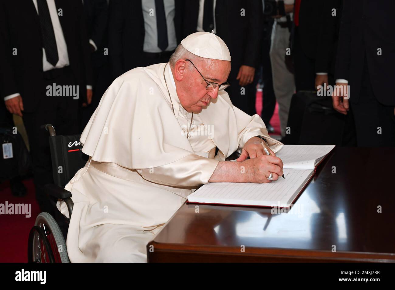 Juba, South Sudan. 03rd Feb, 2023. Pope Francis signs a book as he is received by President of South Sudan Salva Kiir (not seen) at the presidential palace in Juba, South Sudan on February 03, 2023. Photo by South Sudan Presidency Press Office /UPI Credit: UPI/Alamy Live News Stock Photo