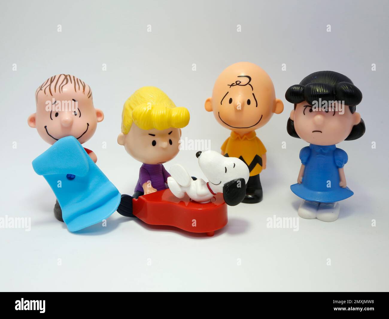 Charlie Brown and his friends. Snoopy. Linus, Lucy, Schroeder. Comic Peanuts. Music. Group of friends. Charles M. Schulz. Stock Photo