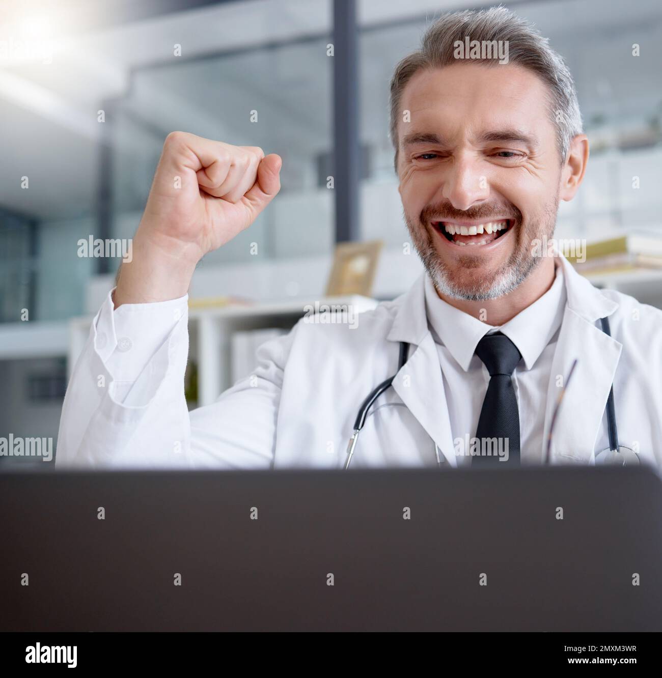 Computer. Man Health Health targets hi-res stock photography and images - Alamy