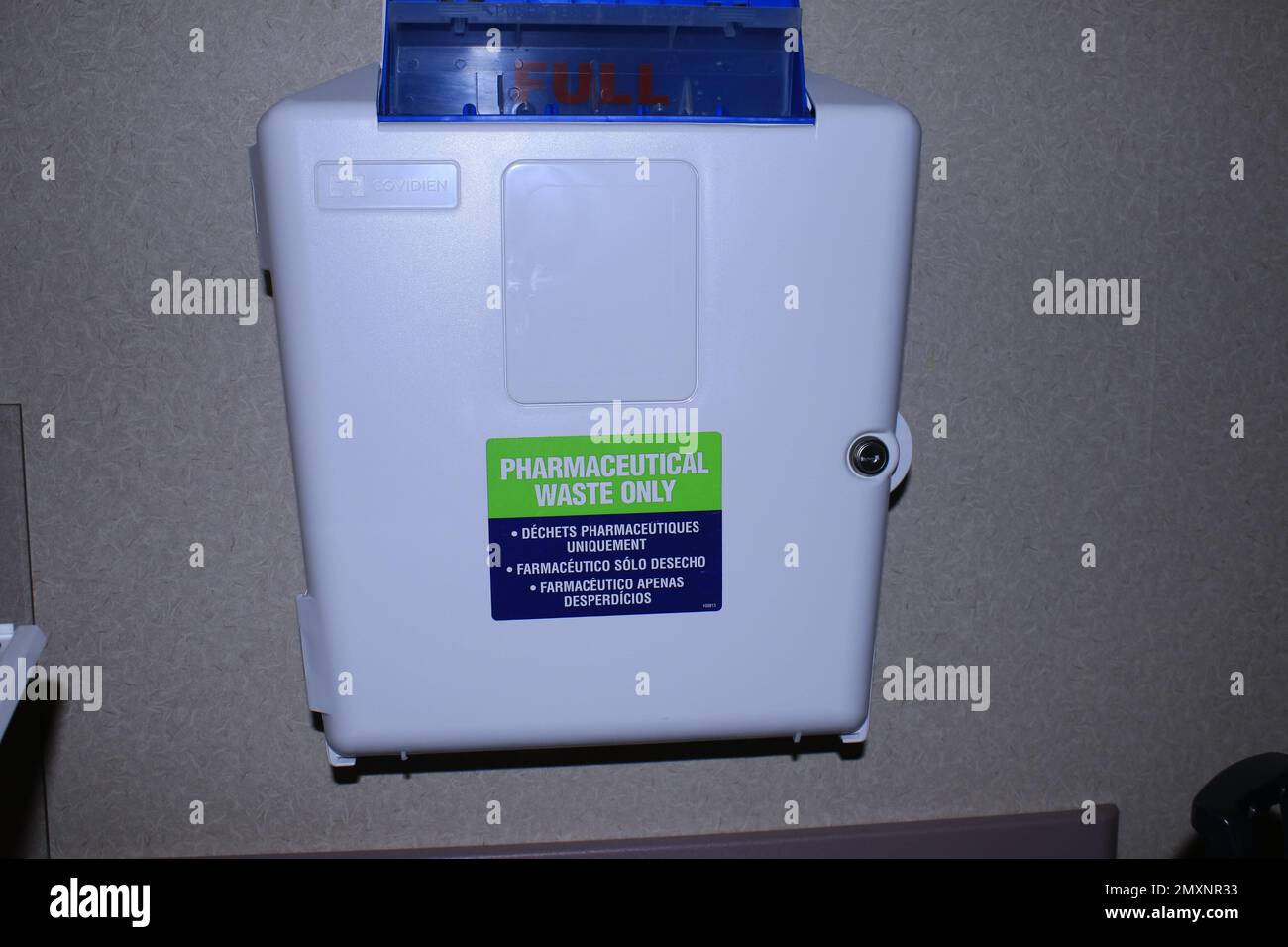 Hospital waste bin hi-res stock photography and images - Alamy