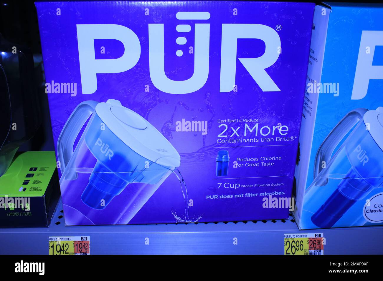 PUR water filter Pitcher in boxes on a shelf at a Walmart store Stock Photo