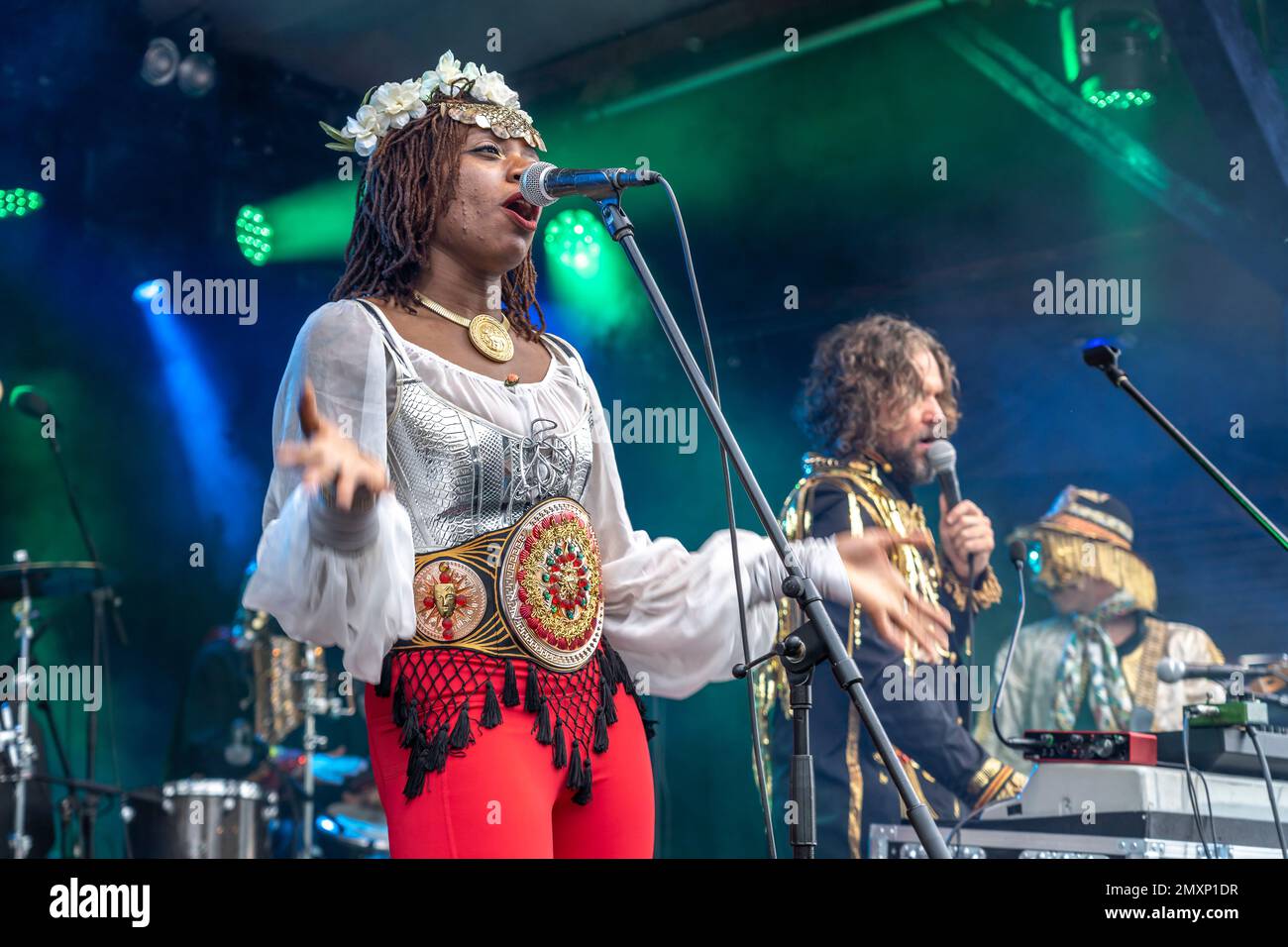 Die Band Golden Dawn Arkestra aus den USA  live beim Orange Blossom Special Festival, Beverungen, Deutschland  |  US  band Golden Dawn Arkestra live a Stock Photo