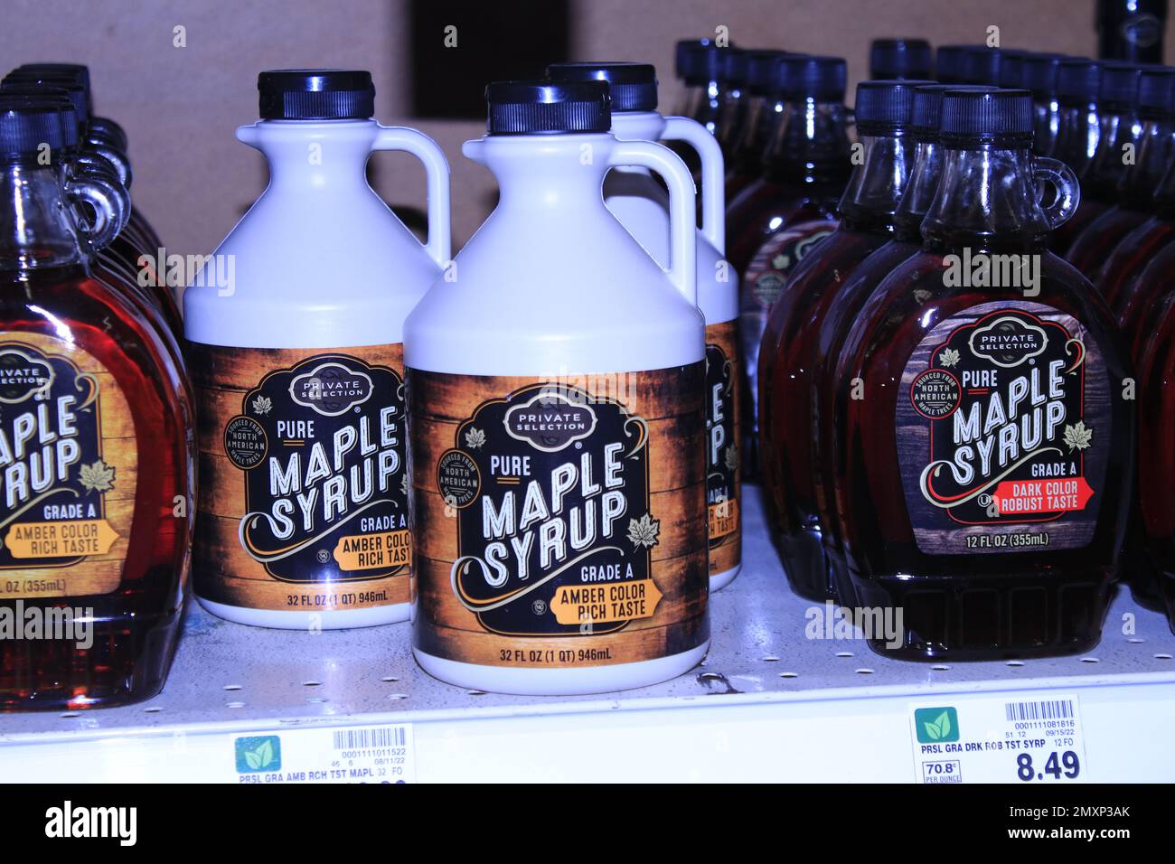 Private Selection Maple Syrup on a supermarket shelf Stock Photo Alamy