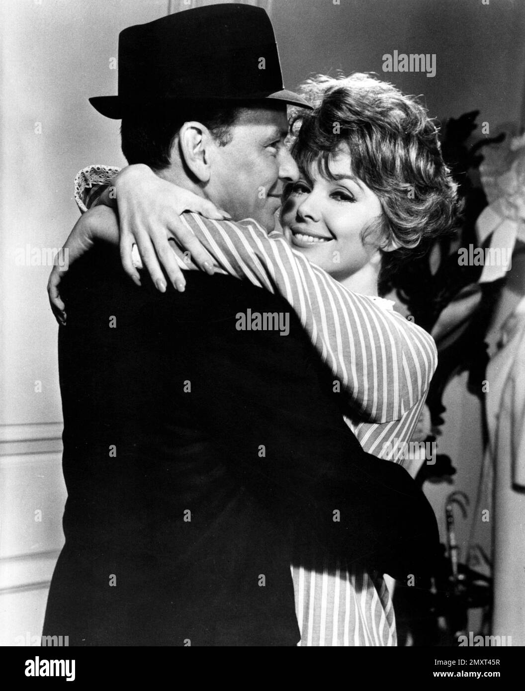 JILL ST. JOHN and FRANK SINATRA in COME BLOW YOUR HORN (1963), directed by BUD YORKIN. Credit: PARAMOUNT PICTURES / Album Stock Photo