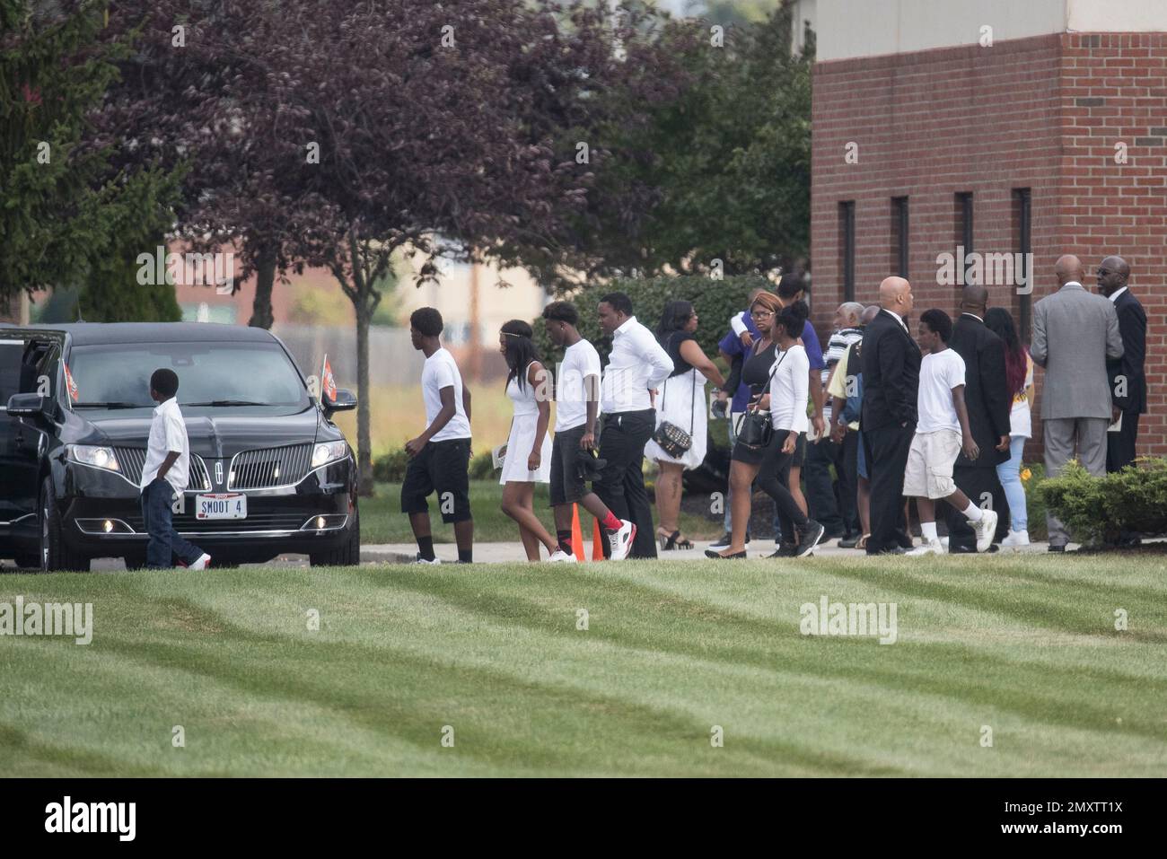 Mourners exit funeral services for Tyre King, the 13yearold Ohio boy(00)