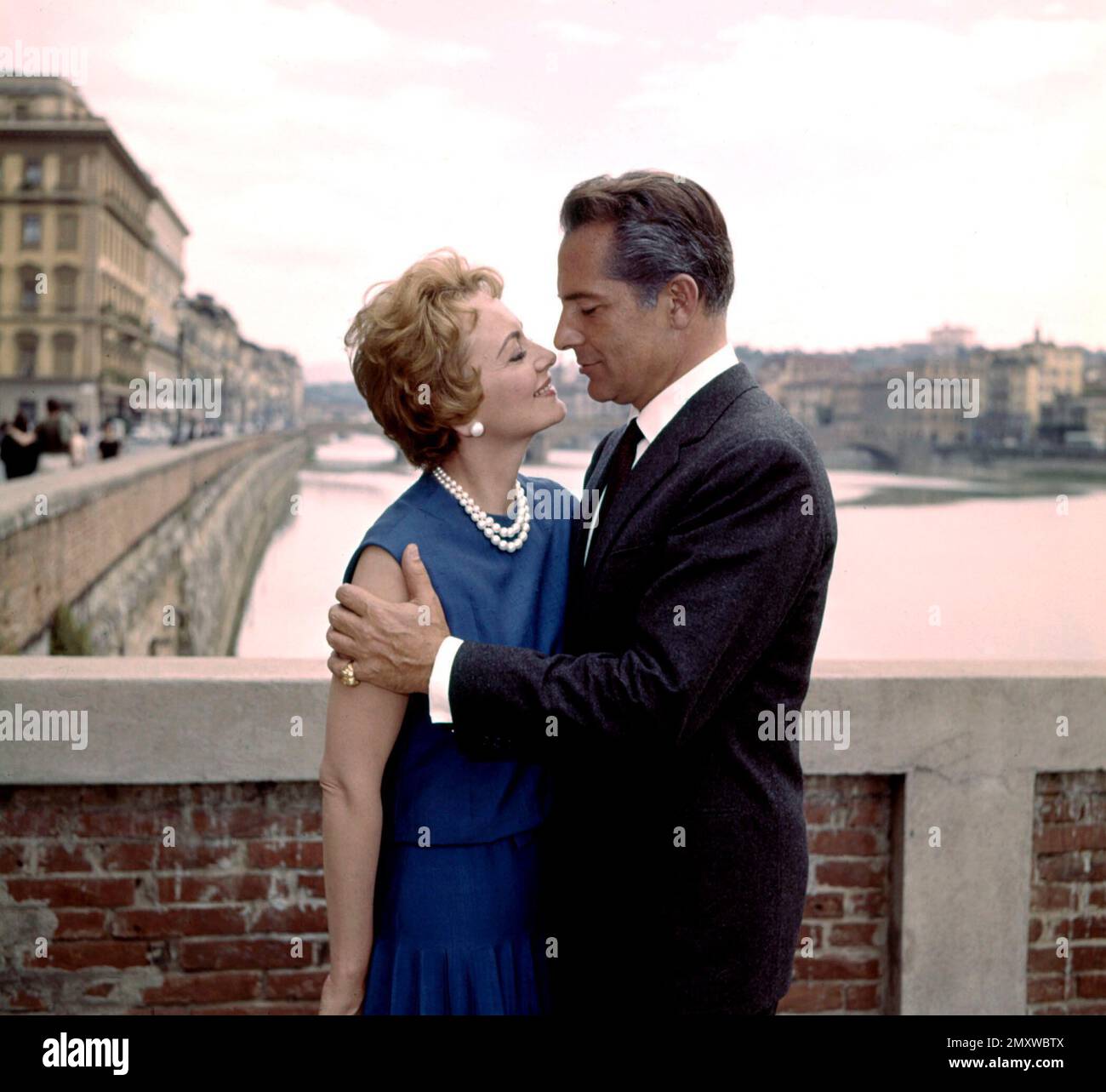 OLIVIA DE HAVILLAND and ROSSANO BRAZZI in LIGHT IN THE PIAZZA (1962 ...