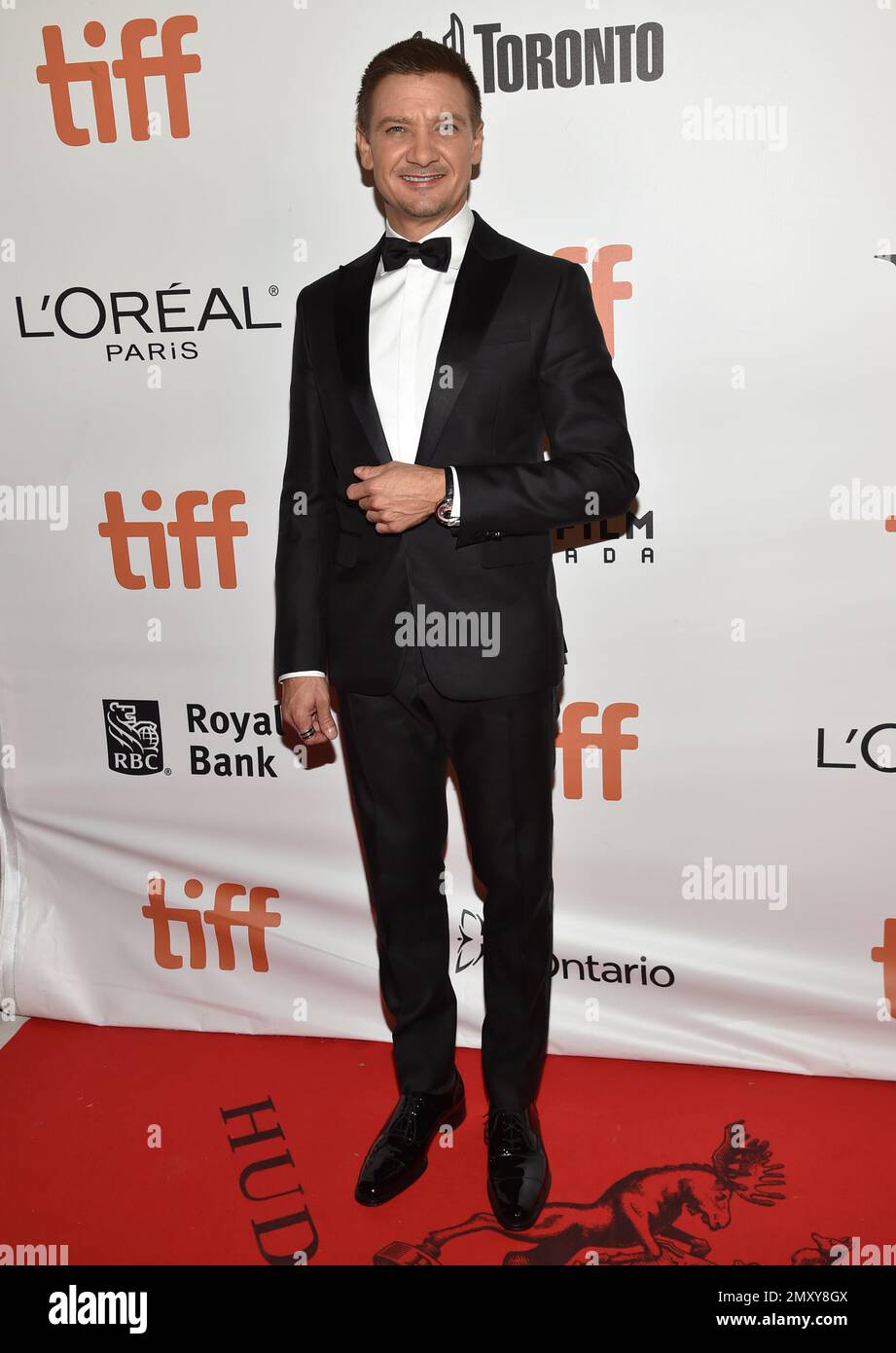 Jeremy Renner arrives at the 