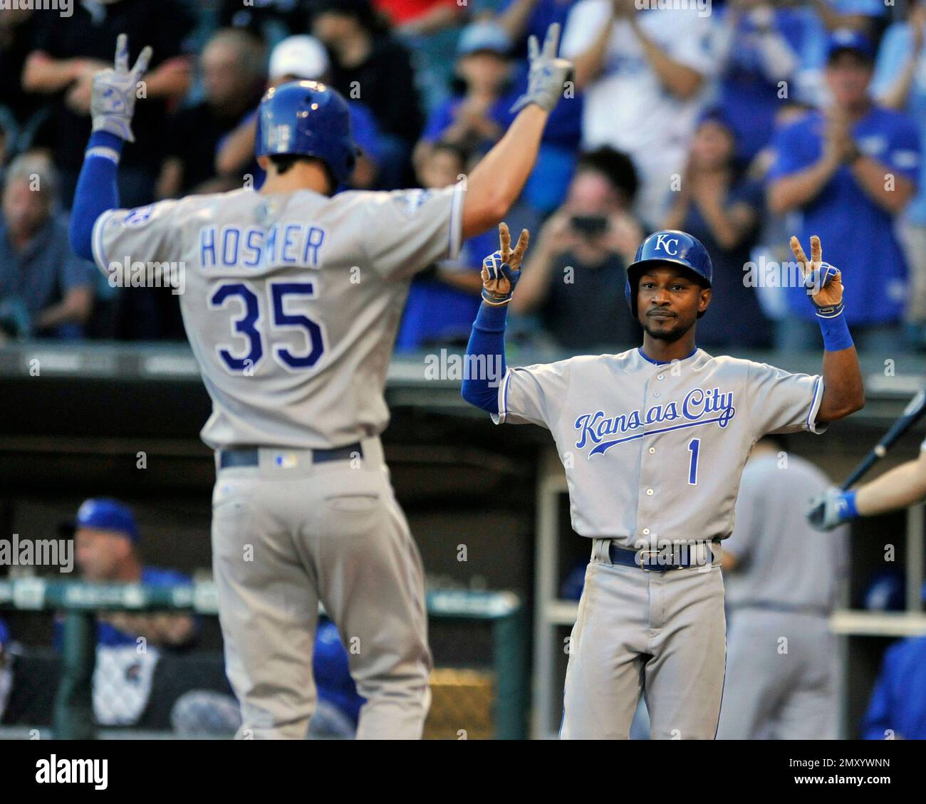 Kansas City Royals' Eric Hosmer (35) celebrates with teammate