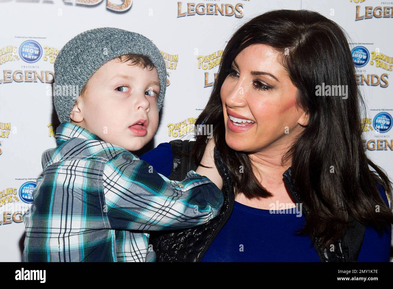 FILE In this Feb. 20, 2014, file photo, Jacqueline Laurita and her(02)