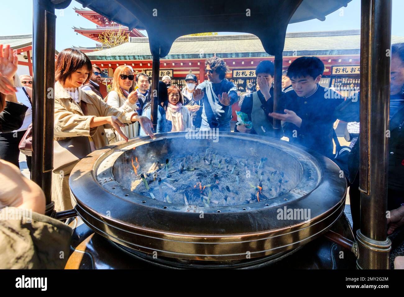 Senso ji temple large incense burner hi-res stock photography and ...