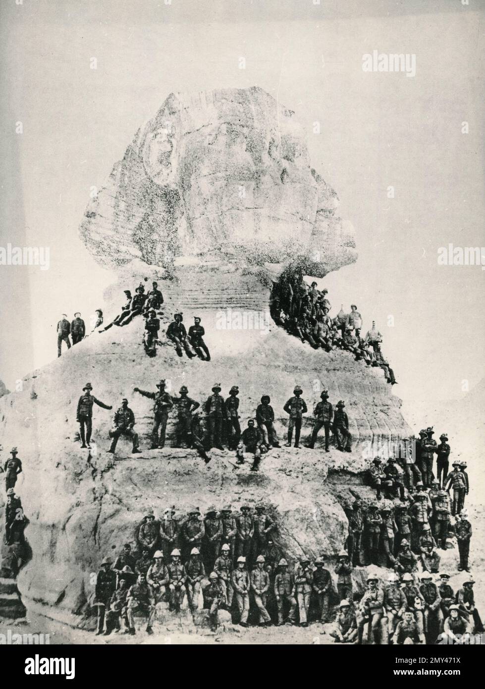 British soldiers sitting on the Sphinx, Egypt 1906 Stock Photo - Alamy