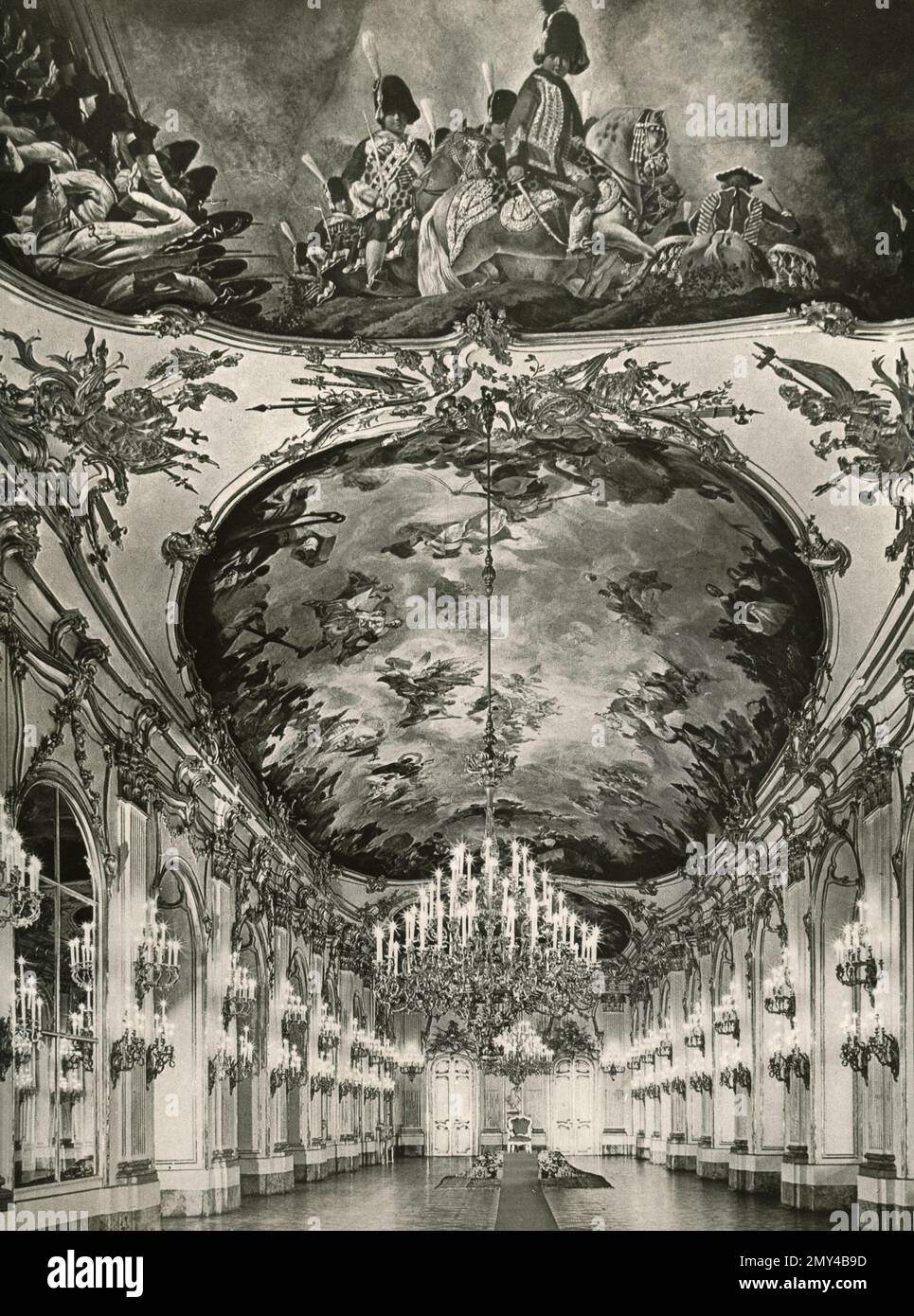 View of a Hall inside Schonbrunn Palace, Vienna, Austria, 1900s Stock Photo