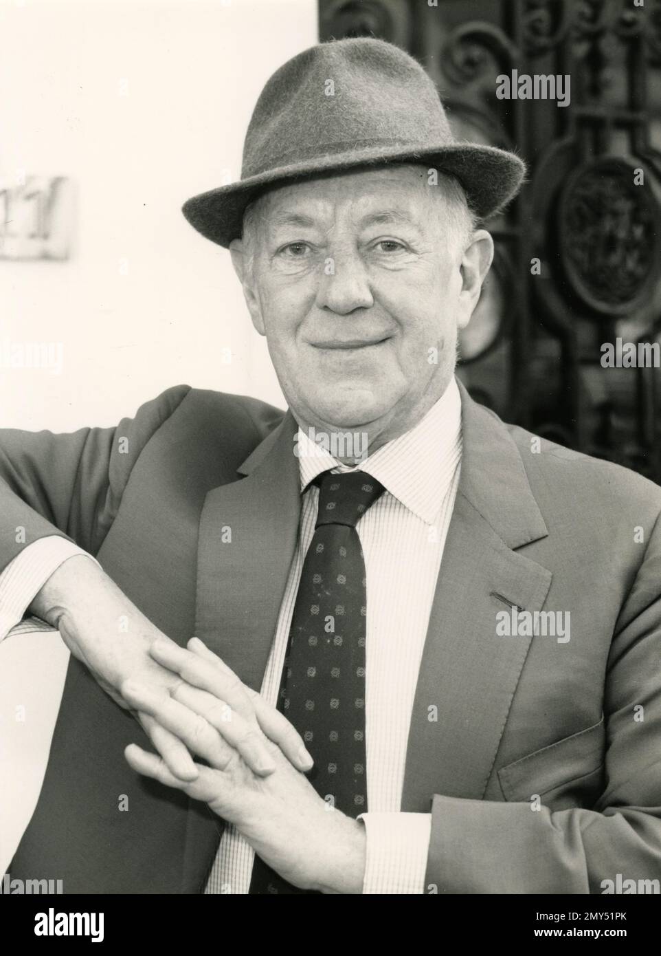 English actor Sir Alec Guinness, at age 71, UK 1980s Stock Photo