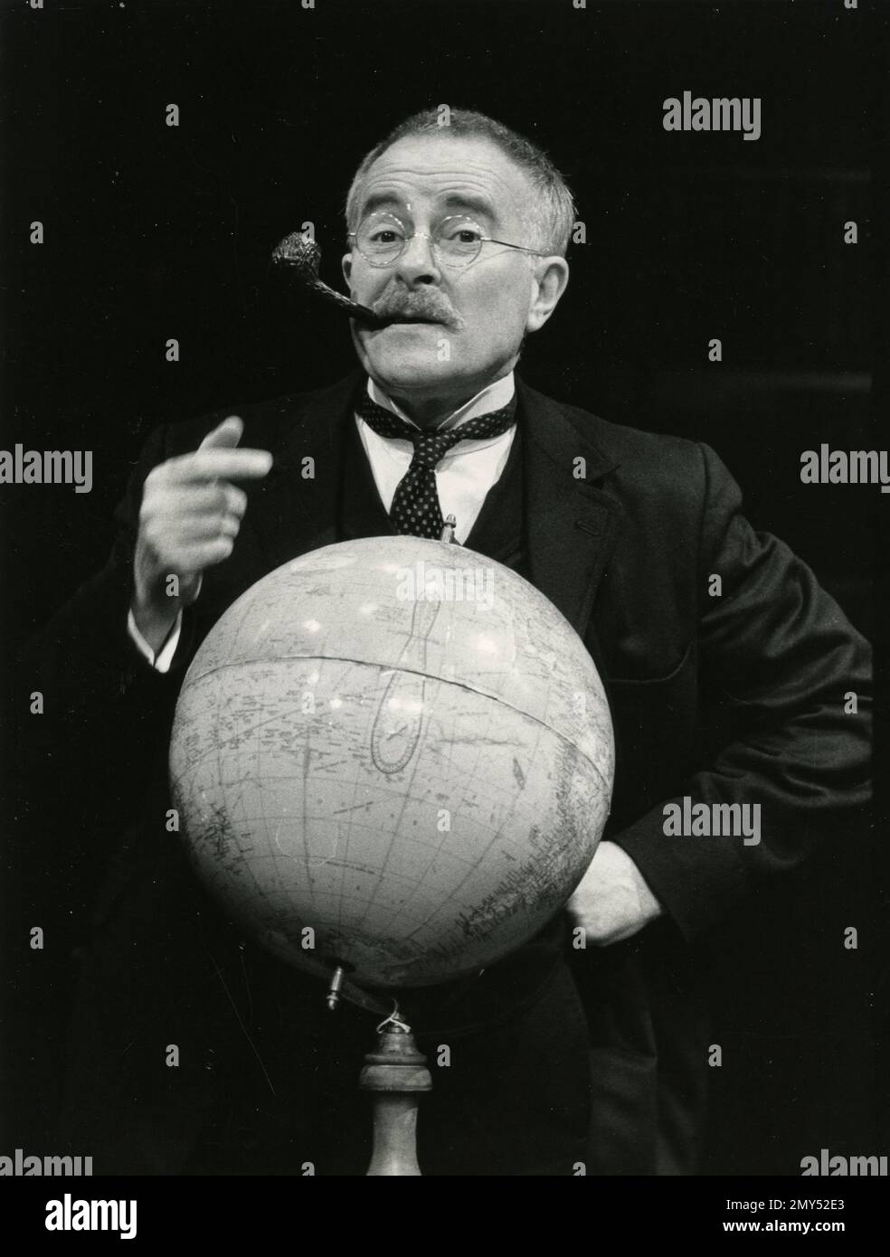 British actor Alec McCowen as Kipling, UK 1980s Stock Photo Alamy