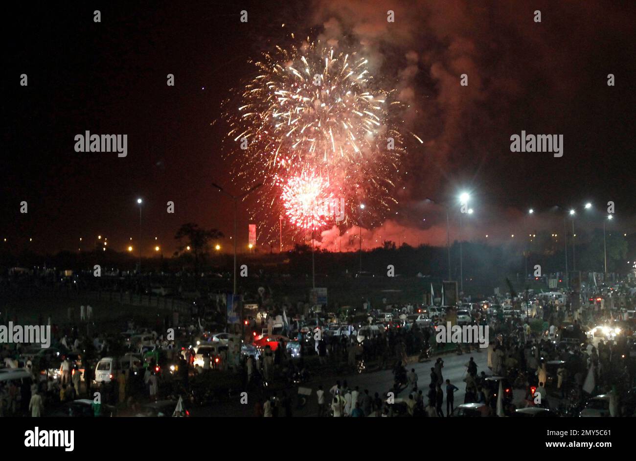 pakistan-people-gather-to-watch-a-firework-display-during-pakistan