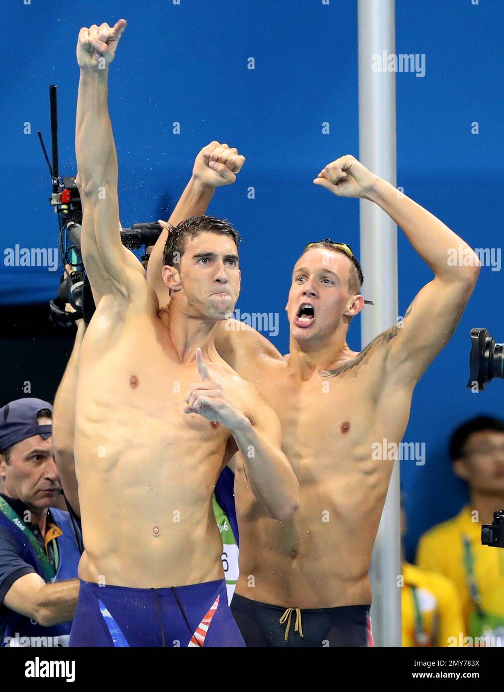 Caeleb Dressel and Michael Phelps, left, from the United States ...
