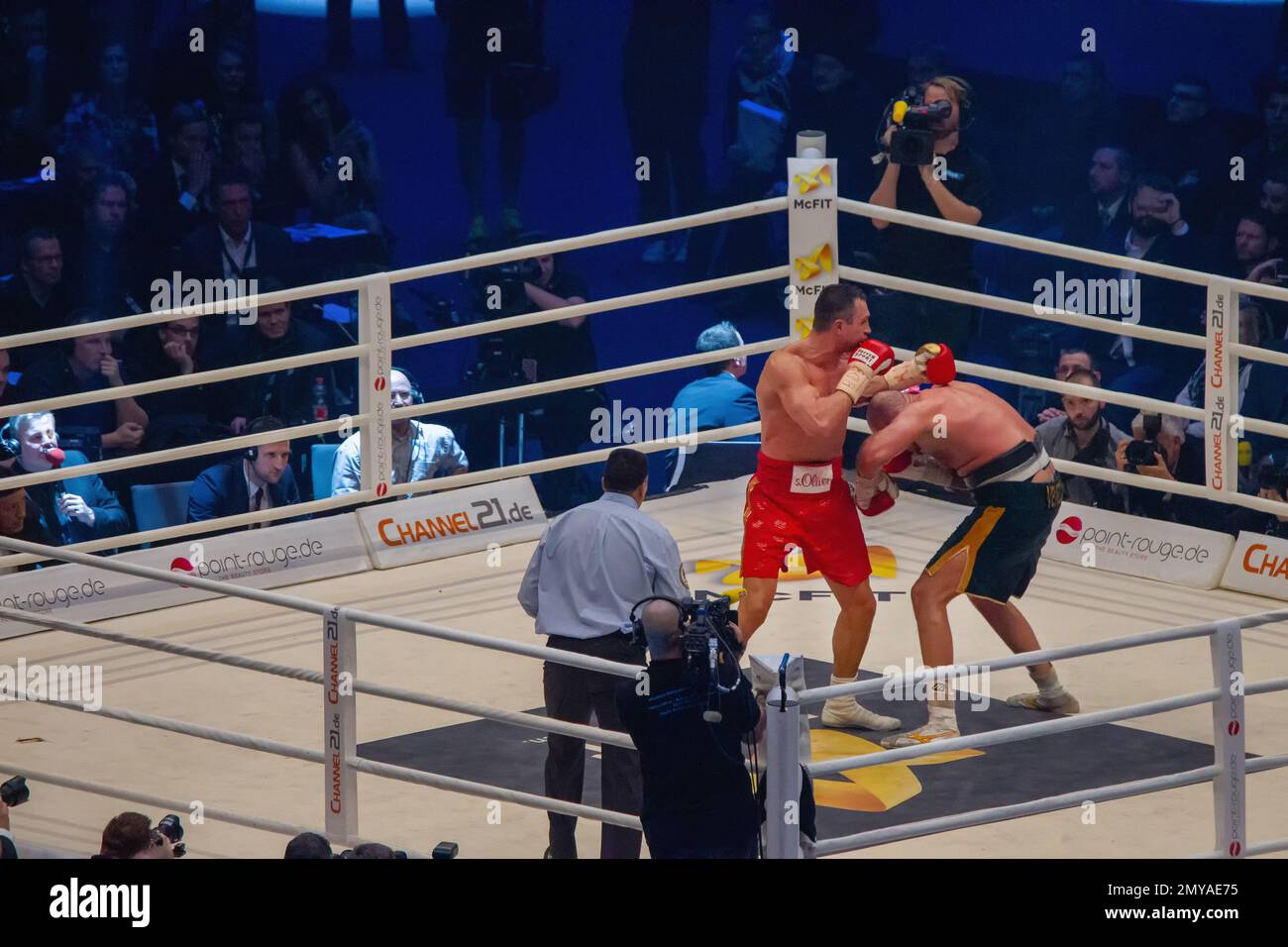 Carl froch wife hi-res stock photography and images - Alamy