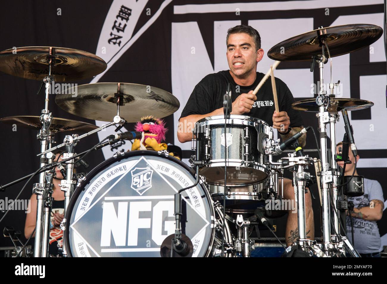 Cyrus Bolooki of New Found Glory performs at the 2016 Vans Warped Tour at  the Klipsch Music Center on Tuesday, July 19, 2016, in Noblesville,  Indiana. (Photo by Amy Harris/Invision/AP Stock Photo -