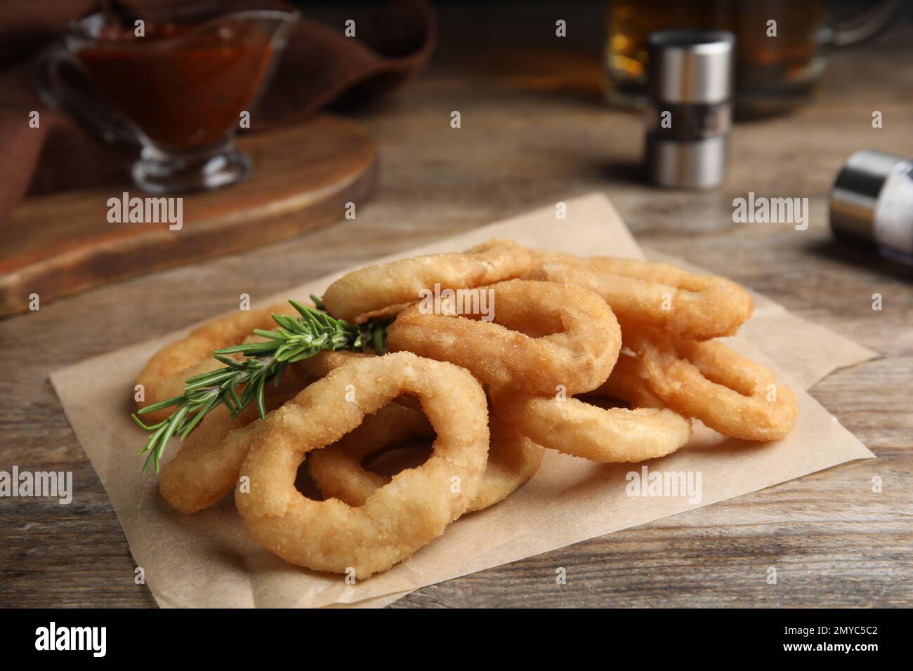 Crunchy fried onion rings hi-res stock photography and images - Alamy