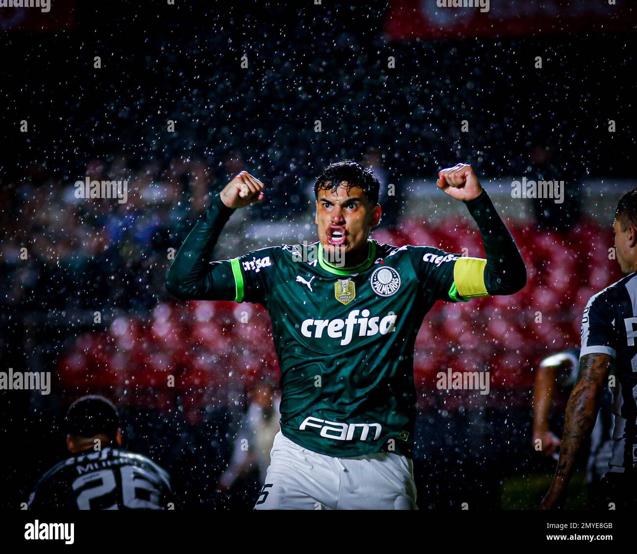 SÃO PAULO, SP - 17.03.2022: PALMEIRAS X CORINTHIANS - Gustavo Gómez in the  match between Palmeiras X Corinthians, valid for the 6th round (delayed) of  the 2022 Campeonato Paulista, held at the