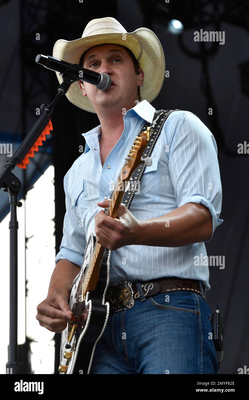 Jon Pardi performs at LakeShake at FirstMerit Bank Pavilion at