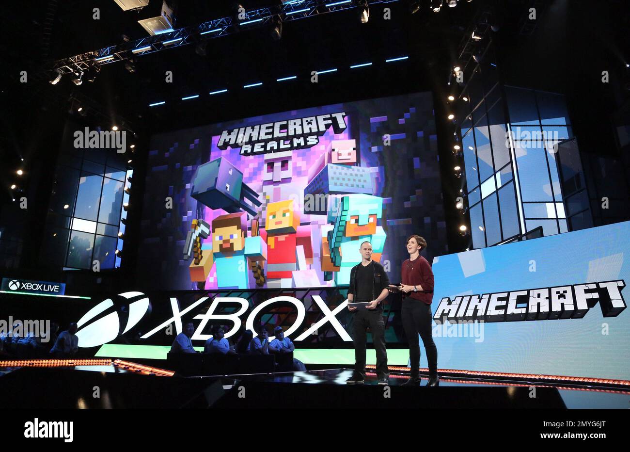 IMAGE DISTRIBUTED FOR MICROSOFT - Lydia Winters and Sax Persson, Minecraft  Team, announce "Minecraft" Realms, free on mobile and Windows 10 for one  month with an Xbox Live account, at the Xbox