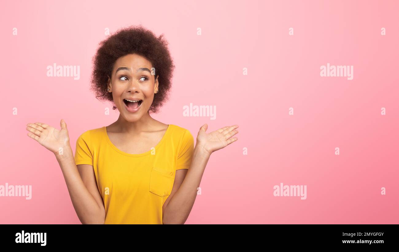 Woman spreads mouth in shouting hi-res stock photography and images - Alamy