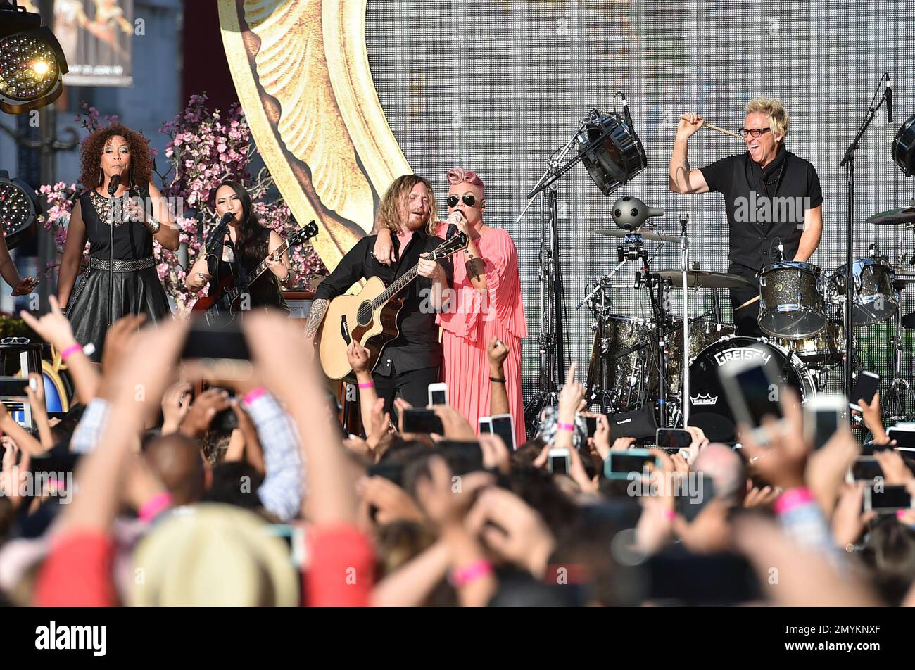 Pink Second From Right Performs With Stacy Campbell From Left Eva pink-second-from-right-performs-with-stacy-campbell-from-left-eva