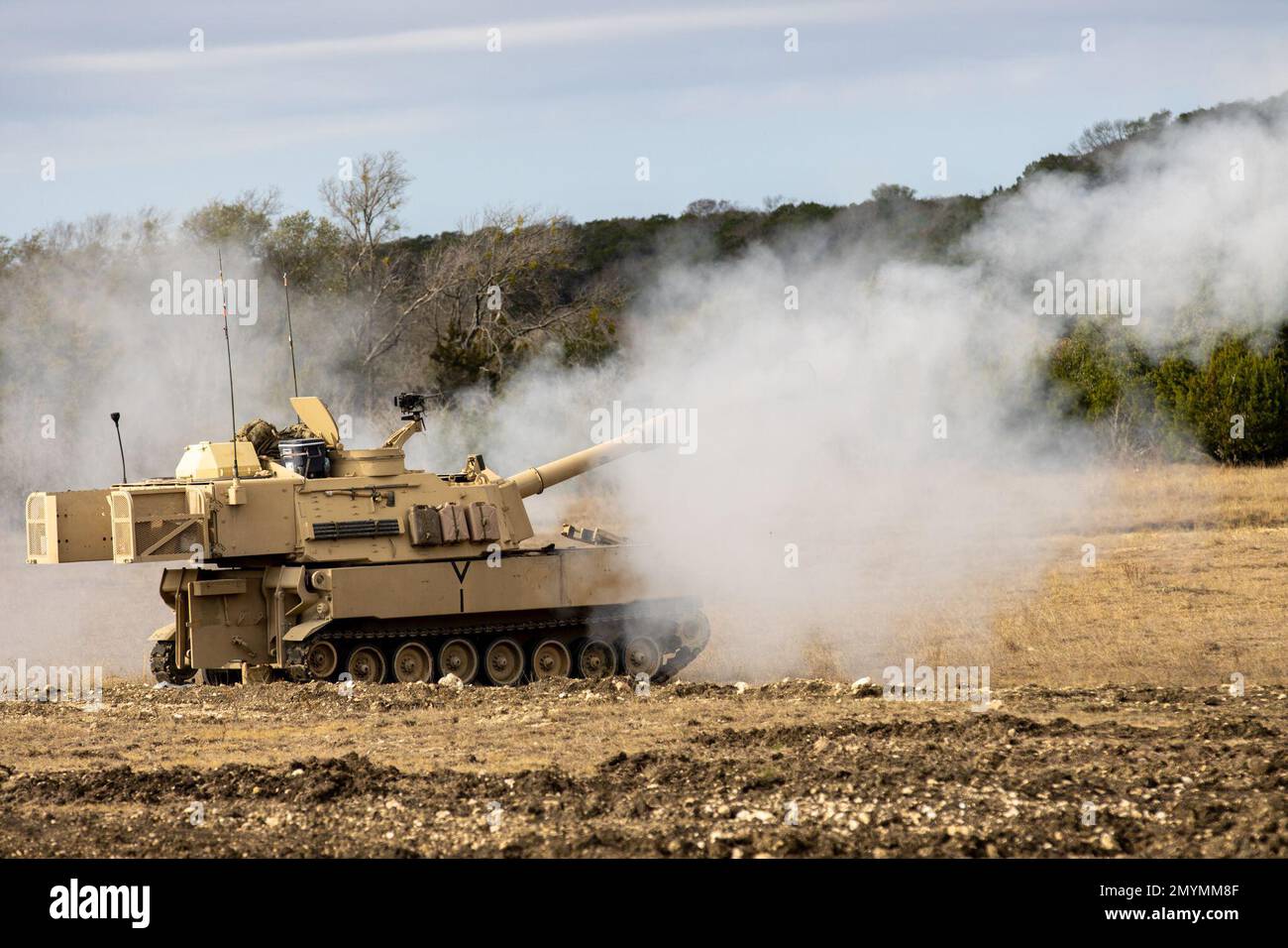 Troopers from 1 82 field artillery 1st cavalry division conducts