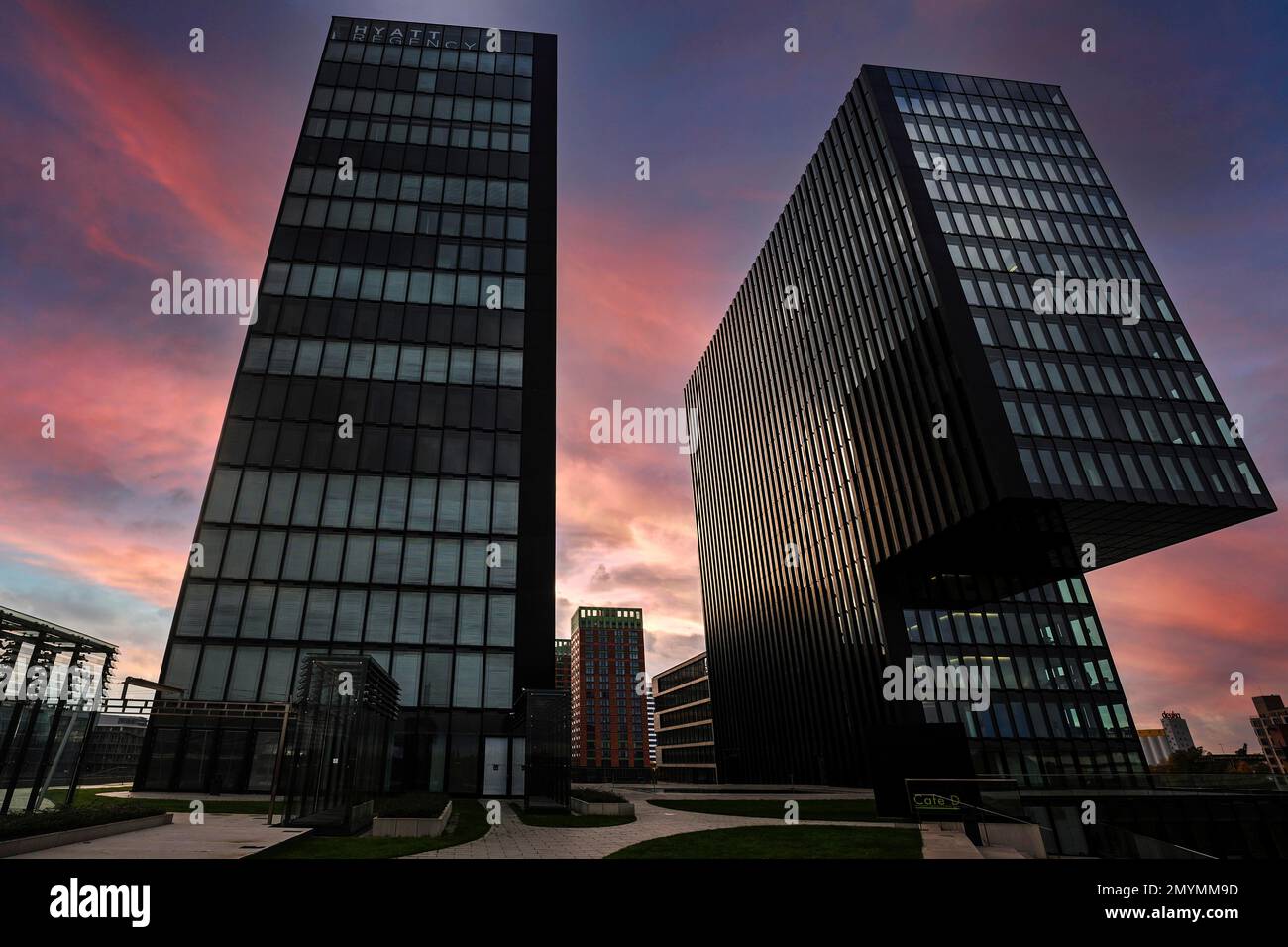 Hotel Hyatt Regency Düsseldorf at the Hafenspitze in the Media Harbour, Düsseldorf, North Rhine-Westphalia, Germany, Europe Stock Photo