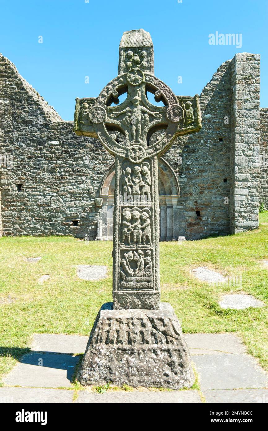 Iroquoian Church, Monastic Ruin, Celtic Cross, Replica High Cross Bible Cross, Cross of Scriptures, West Side, Clonmacnoise Monastery, County Offaly, Stock Photo