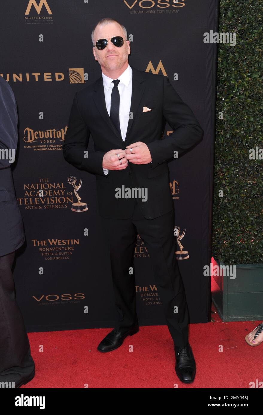 sean-carrigan-arrives-at-the-43rd-annual-daytime-emmy-awards-at-the