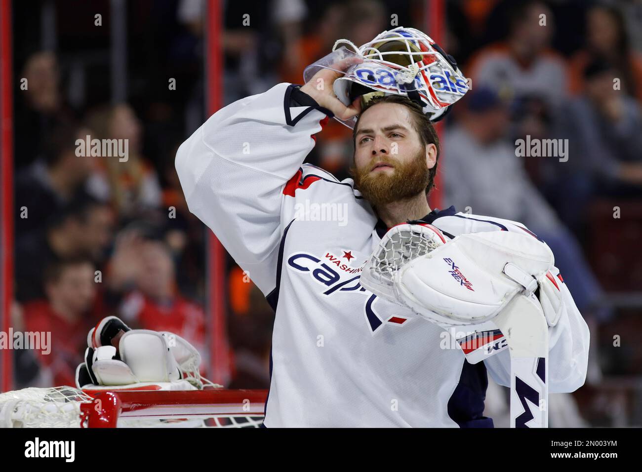 Washington Capitals Braden Holtby in action during an NHL hockey game against the Philadelphia Flyers Wednesday March 30 2016 in Philadelphia. AP Photo Matt Slocum Stock Photo Alamy