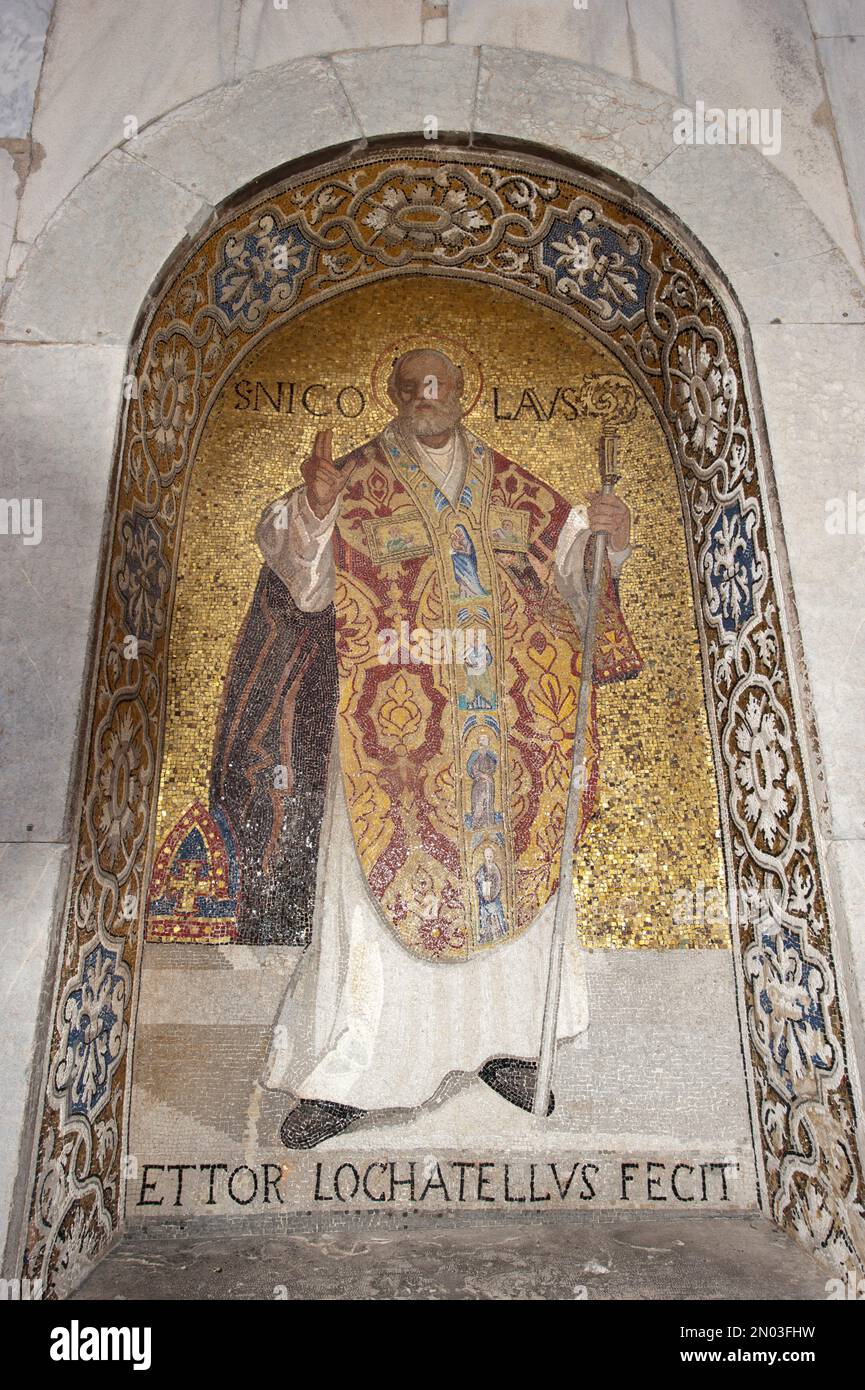 Religious mosaic of St Nicholas, Saint Mark's Basilica, Saint Mark's  Square, Venice, Italy Stock Photo - Alamy