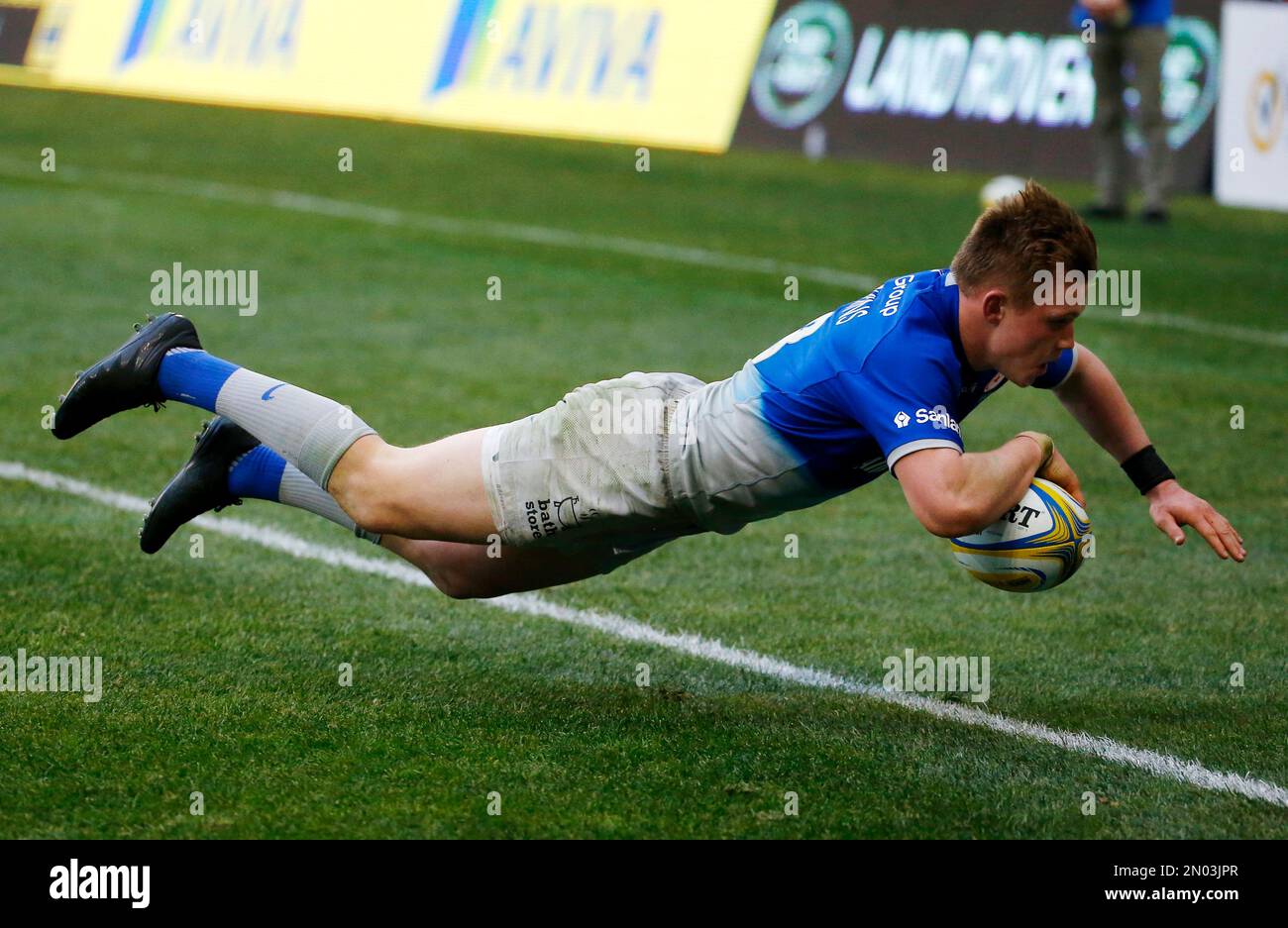 Saracens Nick Tompkins dives in for a try against the London Irish during the second half of an Aviva Premiership rugby match at Red Bull Arena, Saturday, March 12, 2016, in Harrison,
