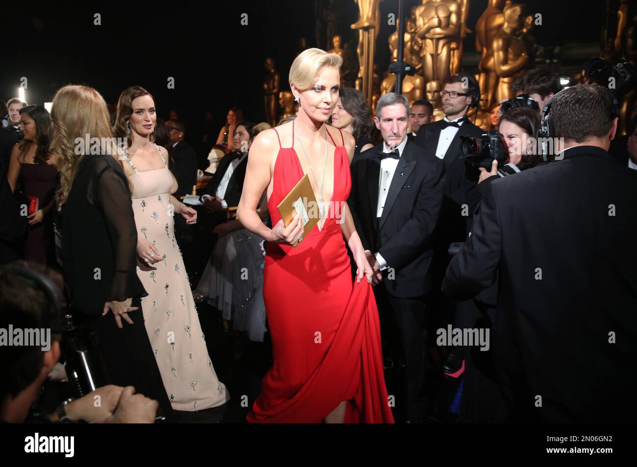 Charlize theron oscars 2016 discount